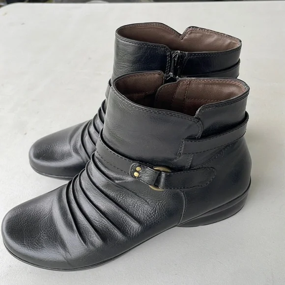 Naturalizer cassini boots hot sale